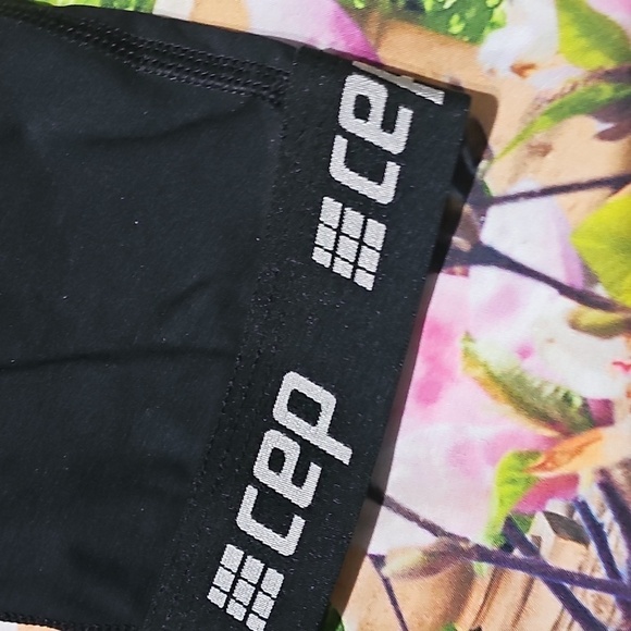 CEP‎ Black Athletic Capri Leggings Size Medium - Picture 2 of 5